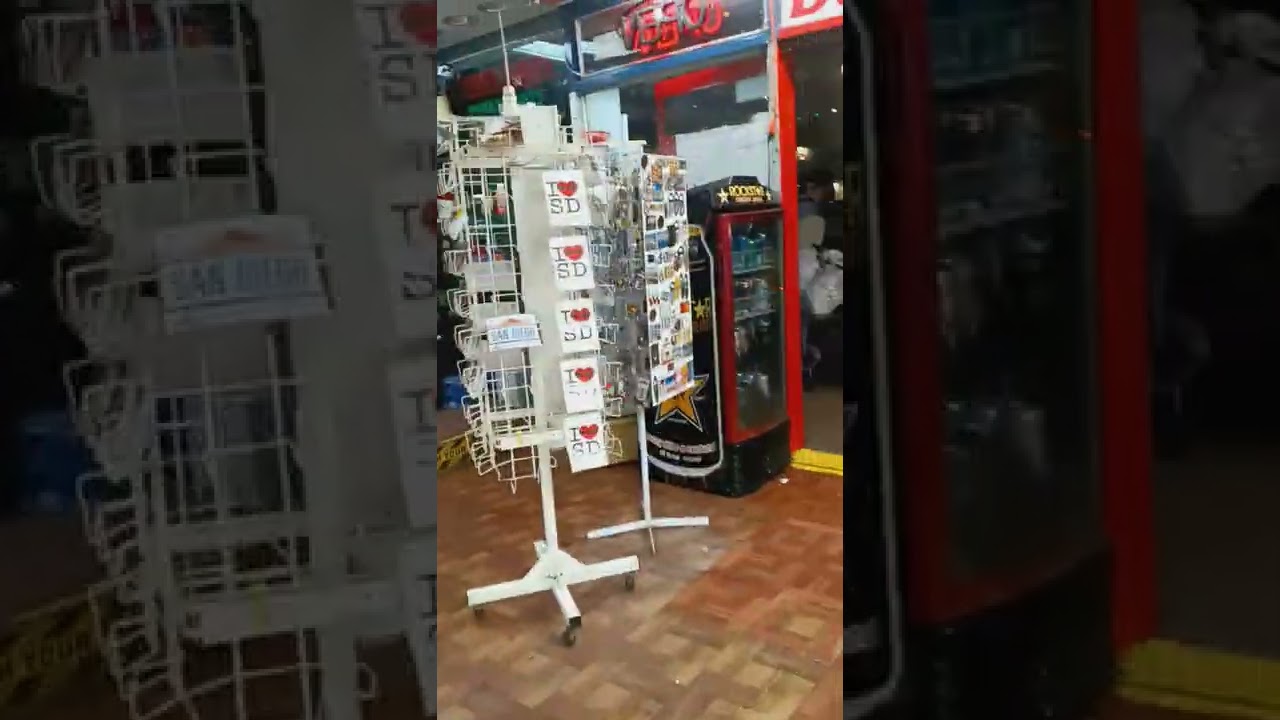 Mr Wife's junkie Dave's maniac Arabic language and American business owners in the gaslamp.