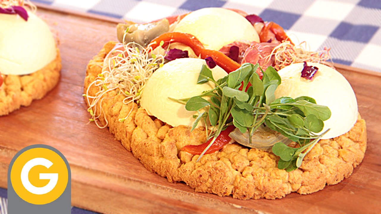 Sucré Salé - Crumble de parmesano con palmitos y jamón crudo - Tarta de cacao con frutos rojos