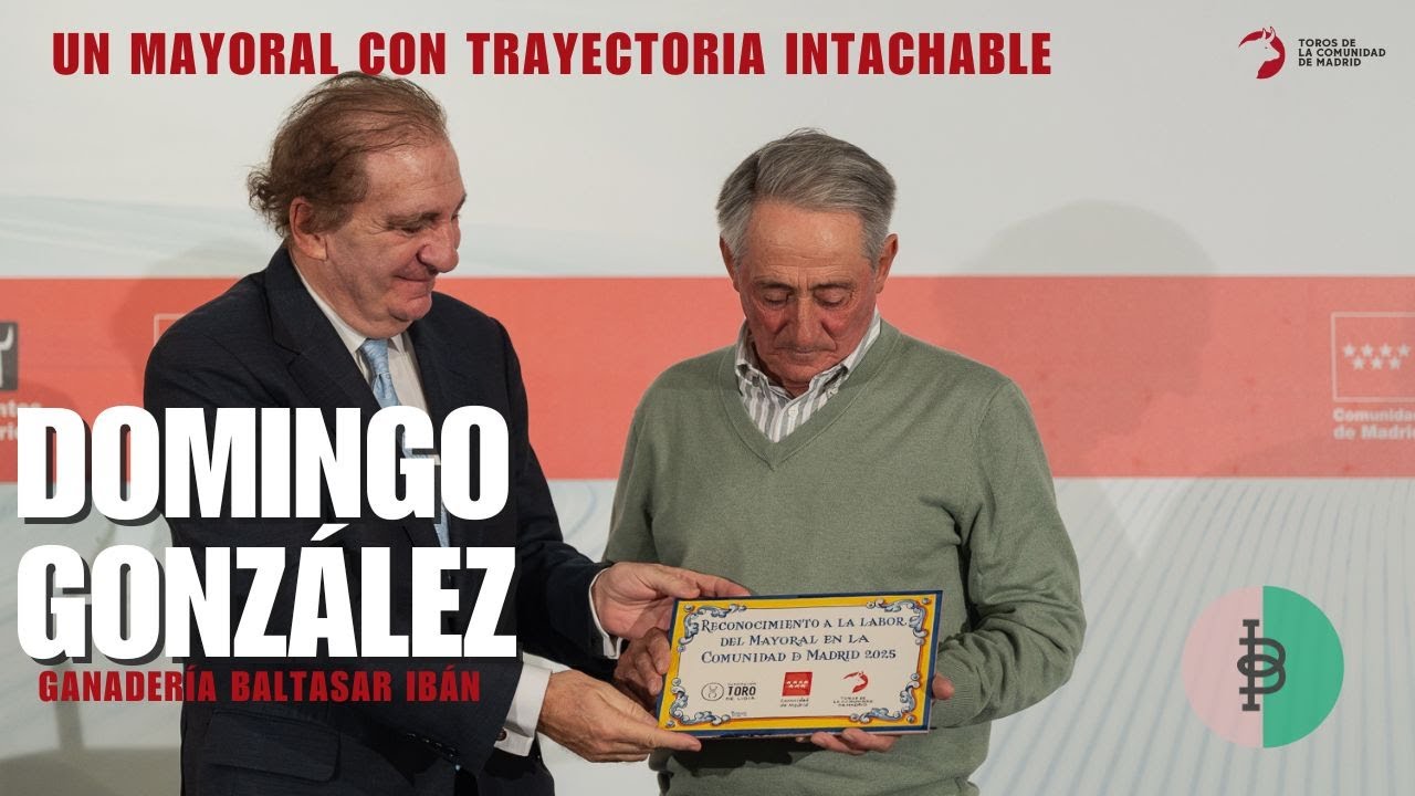 Un emocionado DOMINGO GONZÁLEZ recoge el reconocimiento a una vida dedicada al toro