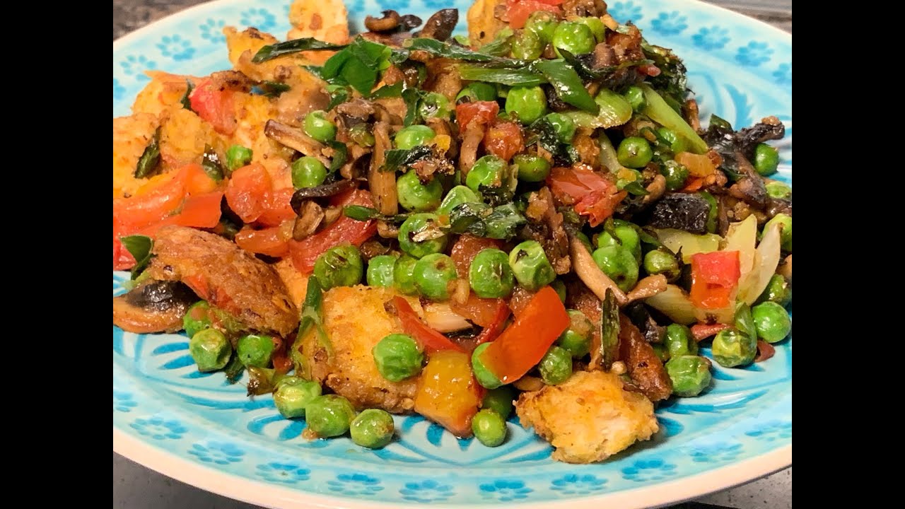 Quick fix spicy breakfast with leftover bread and veggies. It's well