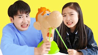 으악!! 콧물을 뽑아보자 재밌는 콧물 보드게임 Fun GOOEY LOUIE Board Game for kids with Shushu  - 슈슈토이 Shushu ToysReview