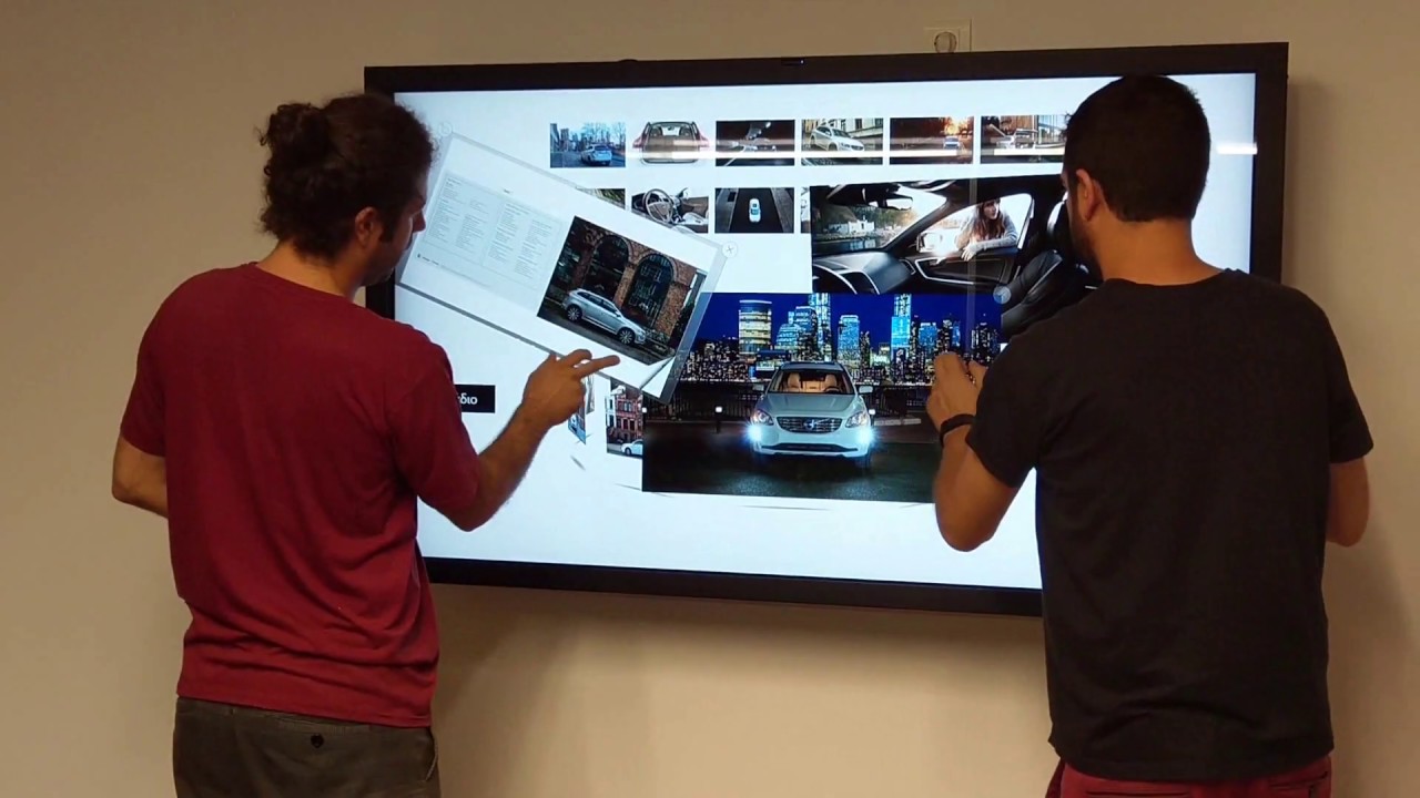 Multitouch product showcase
