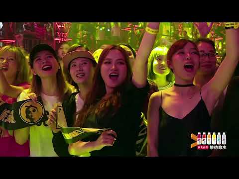 《中国有嘻哈》 决赛巅峰之战 ，冯小刚空降现场，全场都惊讶 ！！！