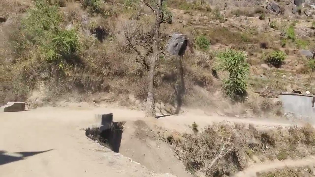 # aaj ka vlog खलियाँण से धारकुंडी   गया था लेकिन सड़क a1क्लास बन #hindiganabhojpuriganakaiselikhe 👍