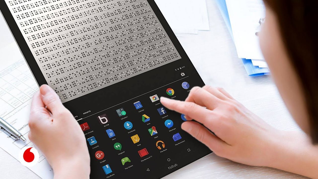 Tabletas con tinta inteligente para traducir webs al braille - YouTube