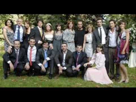 Watch the video for Nun t'arrimes a la barra