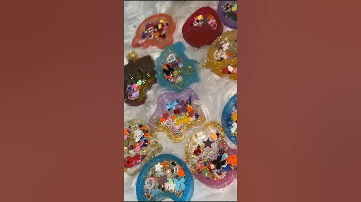🌈I Made Colorful Resin Shaker Keychains… They Actually WORK! 🤯✨ | DIY Resin Art🌈 #confessyourlove