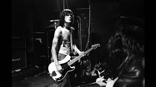 Ramones - Rockaway Beach (Dee Dee Ramone only + Tommy vocals)