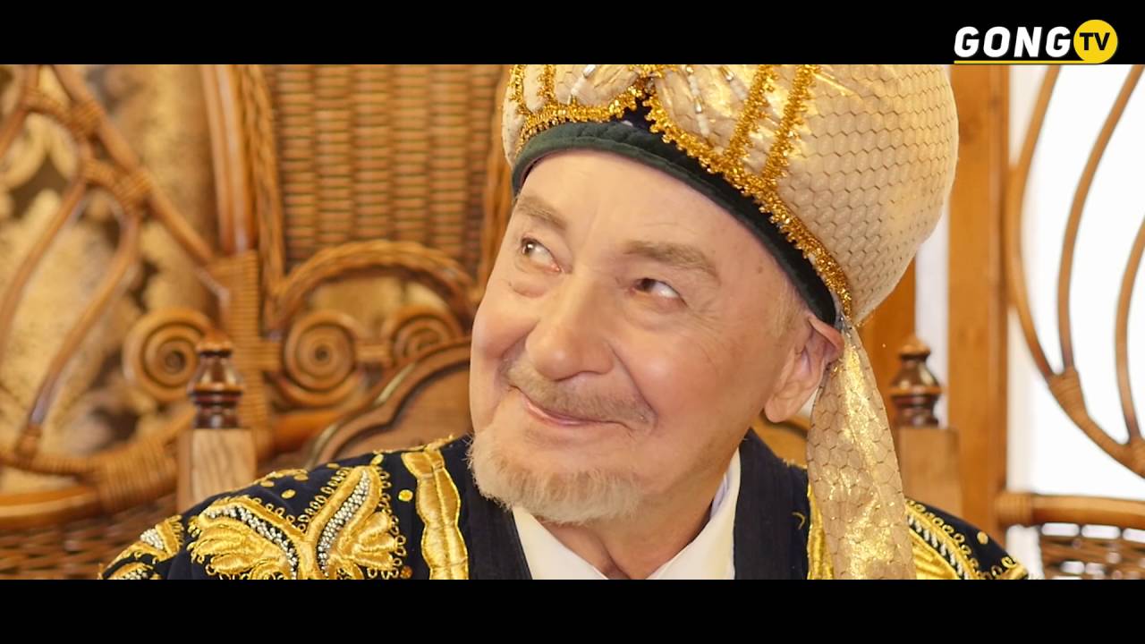 Рамиль поет в машине Рамиль поет в машине