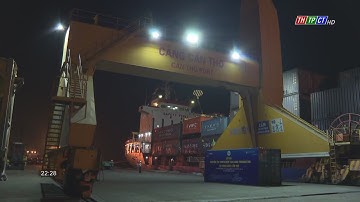 Cái Cui port welcomes the first container ship | Cần Thơ News