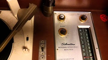 1959 Silvertone Syntronic Record Changer-Close Up.mp4