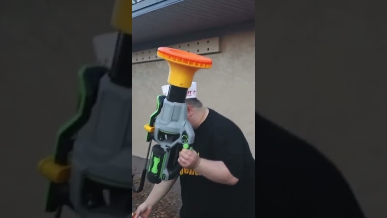 Michael Superbacker gets his air umbrella! 