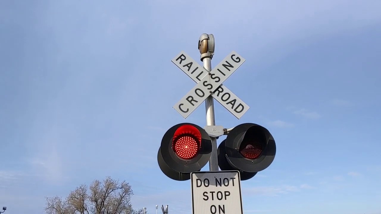 6th Avenue SW Railroad Crossing UP 7958 Manifest Le Mars IA YouTube 6th-avenue-sw-railroad-crossing-up-7958-manifest-le-mars-ia-youtube