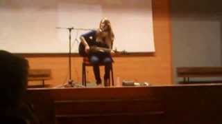 Isabel Machuca - (02/04) You Belong With Me (Taylor Swift cover) [Abecedario Solidario, 12/12/2013]