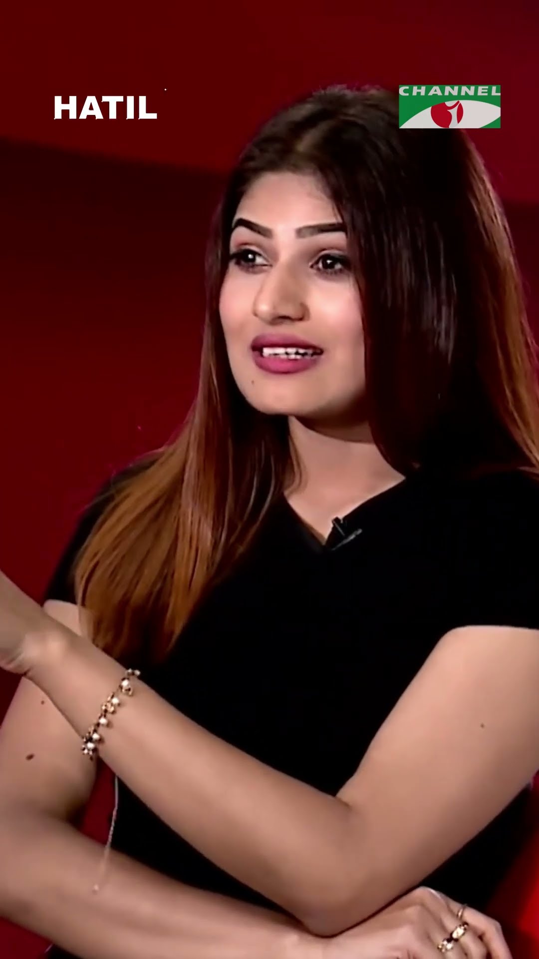 এভ্রিলের থেকে ক্রাউন কেড়ে নেয়া হয়েছিল #shorts