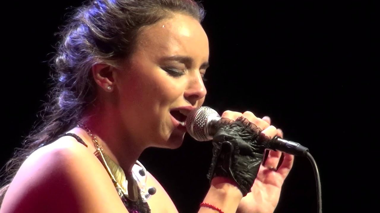 17 Arrested/Ya no quiero verte - Chenoa - Atrium Viladecans - 19.10.2013