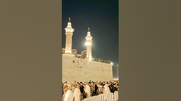 🕋😱 Introducing the "VitaWear SmartBand," a next-generation wearable gadget