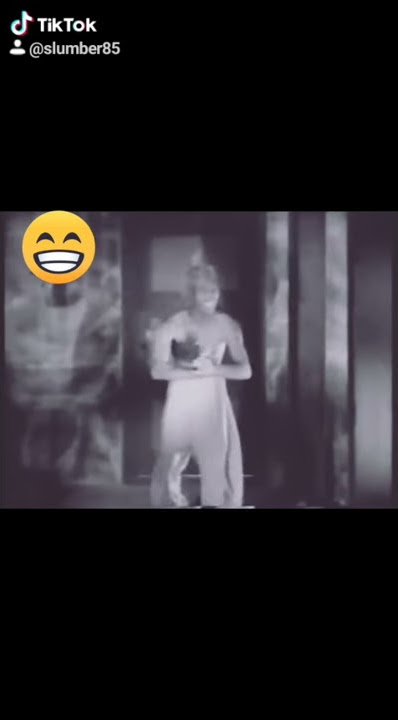 Saya sudah jadi orang kaya saya mesti tukar saya punya jalan😂😂😂