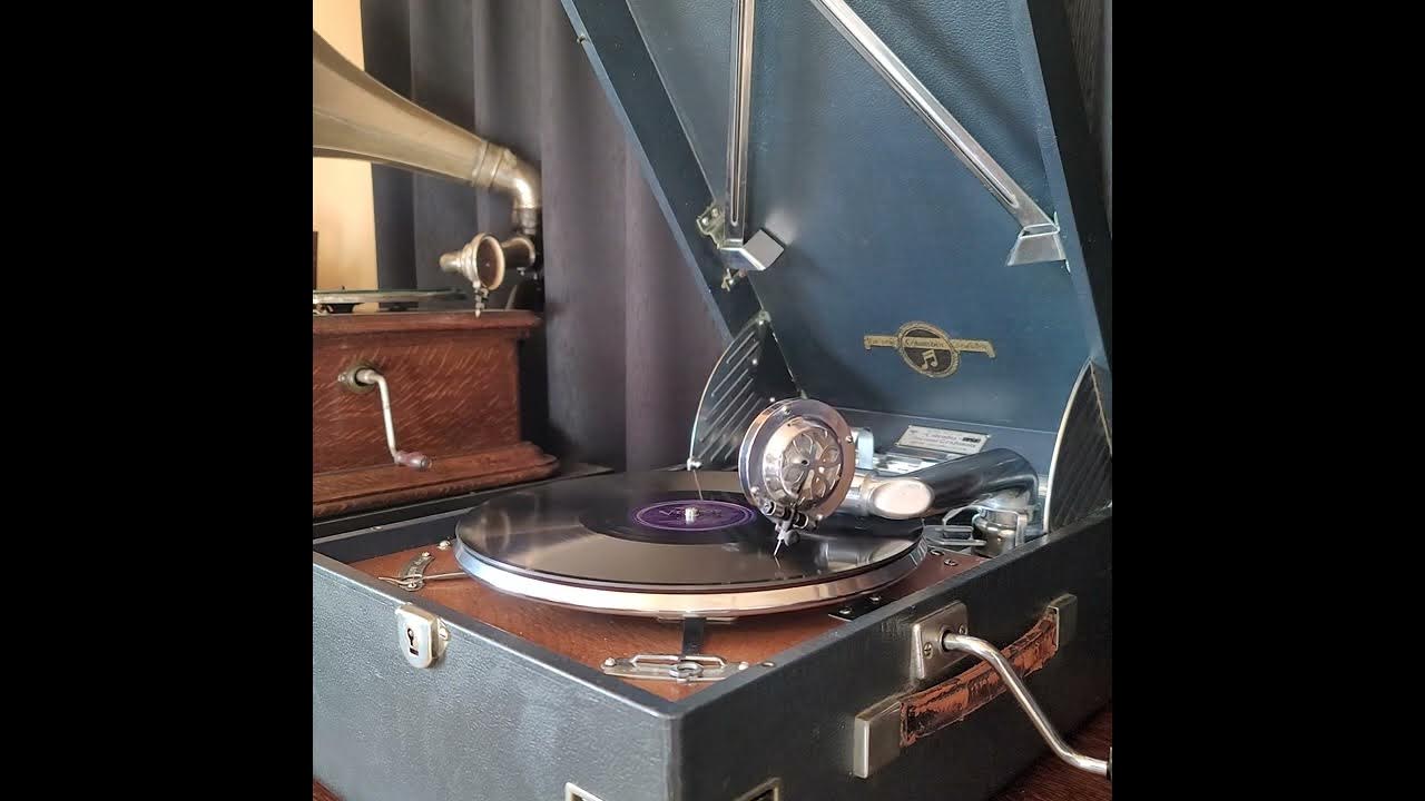 金色假面 (築地 容子) ♪スコキアーン♪ 1955年 78rpm record. Columbia Model No G ー 241