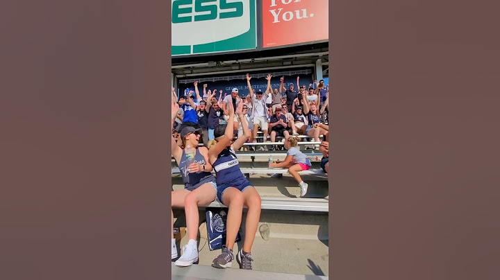 Entire Section Was Cheering For The Girl Trying Bottle Flip