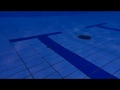 Испытание подводного телеуправляемого аппарата (дрона) OpenROV Trident в бассейне