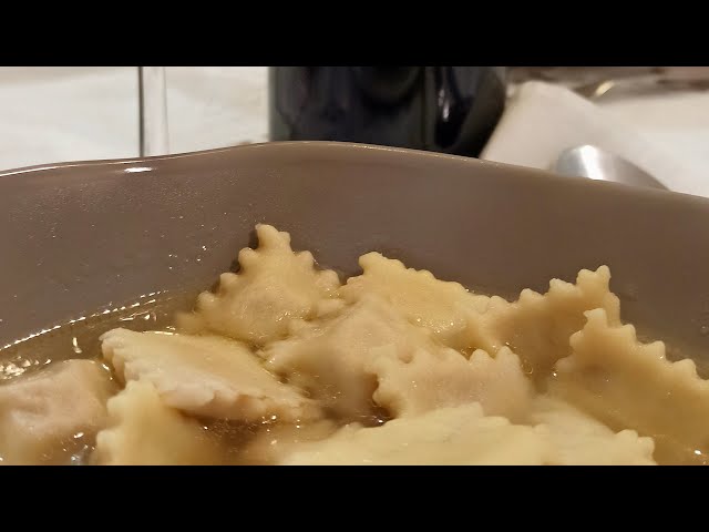 Tortellini fatti in casa (Homemade Tortellini) - Memorie di Angelina