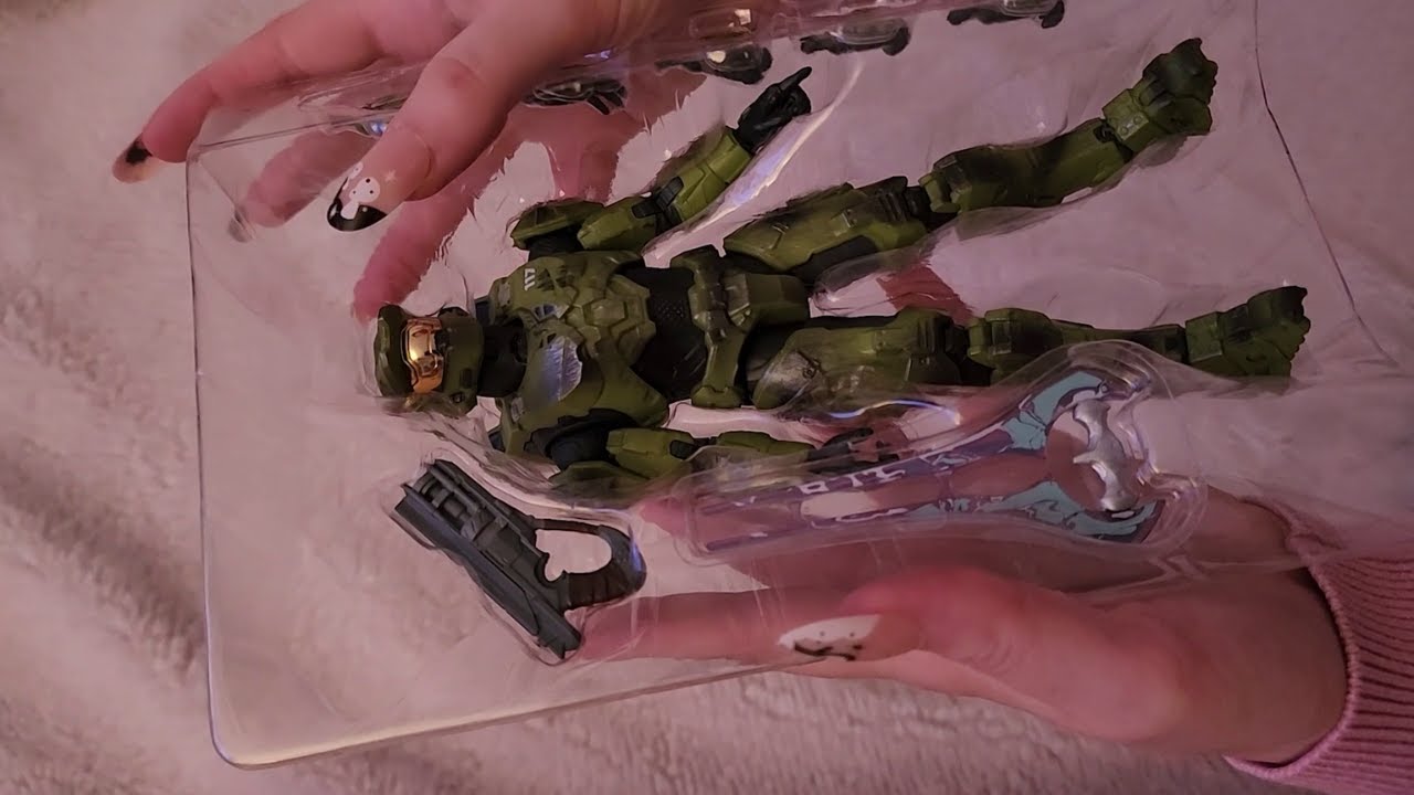 [ASMR] Unboxing Halo's Master Chief Spartan Collection 🚀💤