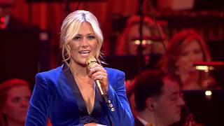 Helene Fischer - Santa Claus Is Coming To Town (Live aus der Hofburg Wien / 2015)