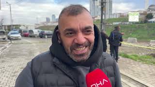 Esenyurtta Obruk Arabayi Yuttu, Sahibinin Zil Takıp Oynamadığı Kaldı