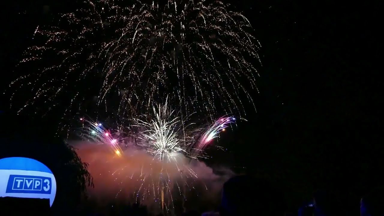 Zdjęcie 4: Pokaz sztucznych ogni - Noc Świętojańska 2017 w Katowicach