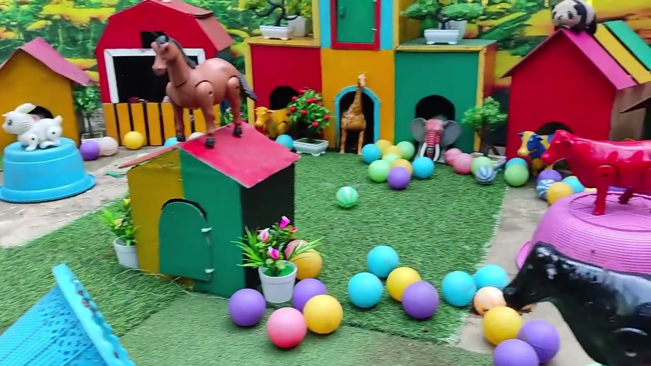 Rainbow Feather Chickens That Kids Love – Bright Colors, Cute Movements, Happy Moments