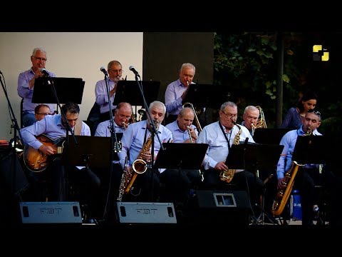 საჩუქარი სტუდენტებს თბილისის მერიის ბიგ ბენდისგან