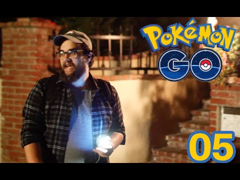 Let's Play Pokemon GO - Part 5 - Exploring Los AnGOles at night