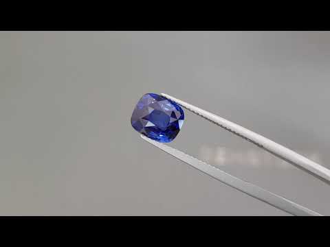 Royal Blue cushion cut blue sapphire 4.09 carats, Sri Lanka Video  № 2