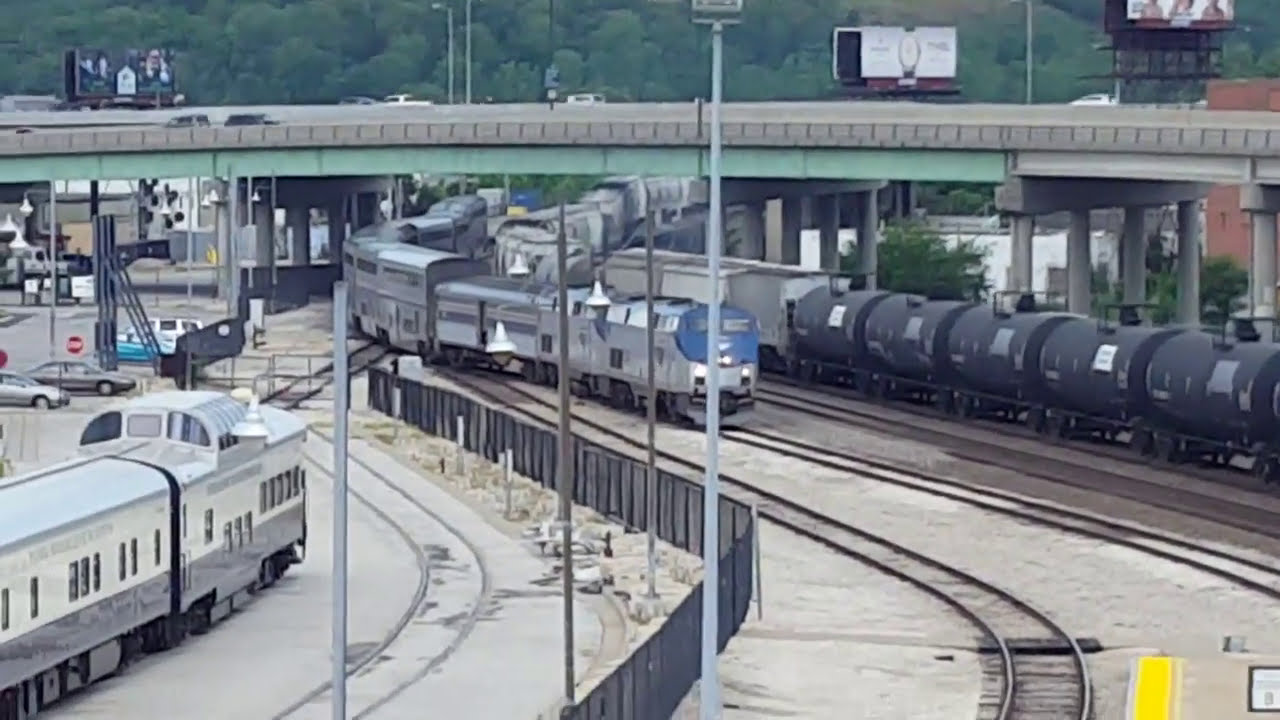 Railfanning Kansas CIty Amtrak's Southwest Chief 4 arriving and