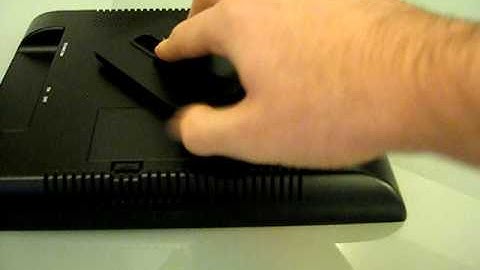 Attaching the Stand to a NIX Hu-Motion Digital Photo Frame