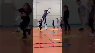Perfect volleyball Training for kids.
