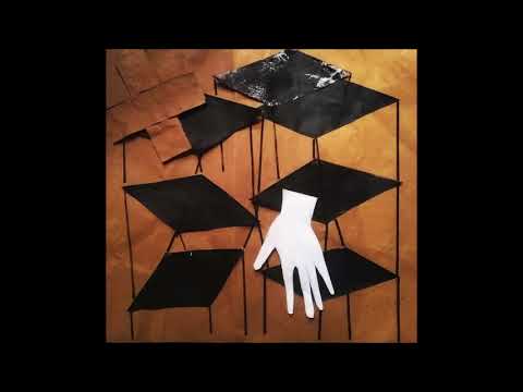 THE GLOVE AND THE WIND 210419