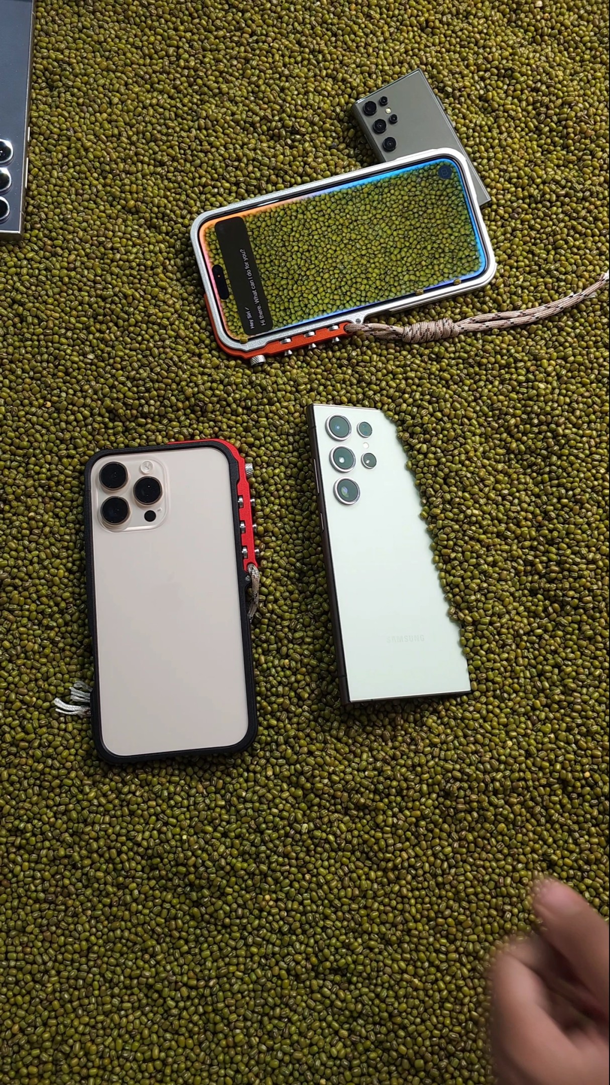 2025 Samsung galaxy S24ultra titanium green ? V's iphone 16pro pro max Display quality ??? #shorts