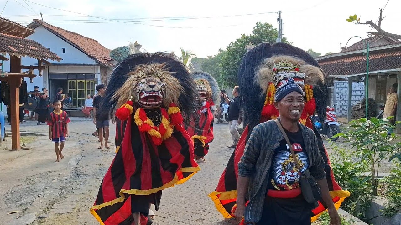 Karnaval Barongan Keliling Kampung Ngireng Bocah Sunat