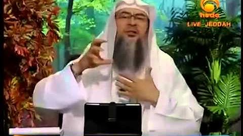 Whats ruling on eating while Azan is going on during Suhoor