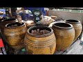 바삭한 통삼겹살 항아리 바베큐 / Crispy Pork Belly Barbecue in Jar - Thai street food