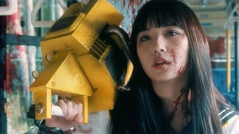 浅川梨奈がセーラー服にチェンソーで暴れまくる／映画『血まみれスケバンチェーンソーRED』特報
