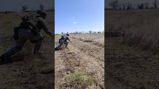 Працюємо з протипіхотними мінами ПФМ-1С, вона же міна ''пелюстка'' #розмінування #military #армія