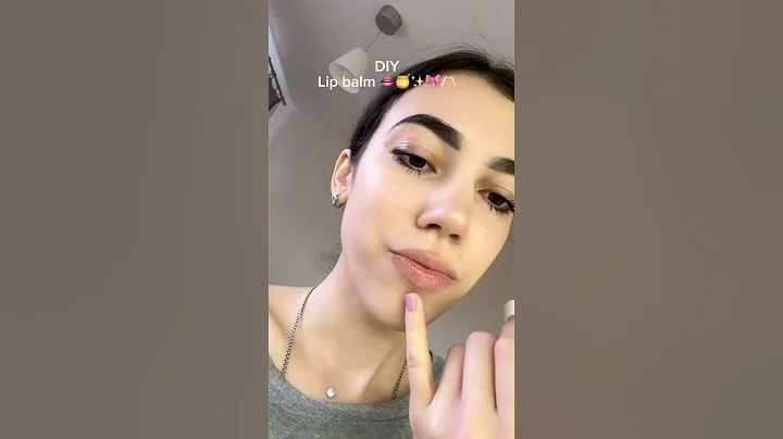 #diy #lipsbeauty #lipbalm #lipoil #beautyhacks #beauty #hacks #girlhacks #skincare #shorts #trending thumbnail