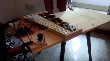 Robotic glockenspiel xylophone with arduino and servos