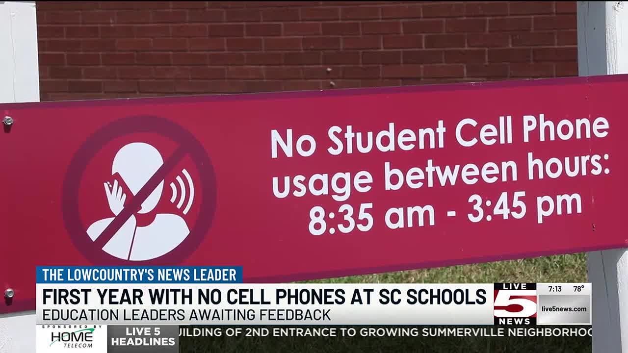VIDEO: New school year starts with student cellphone ban in effect ...