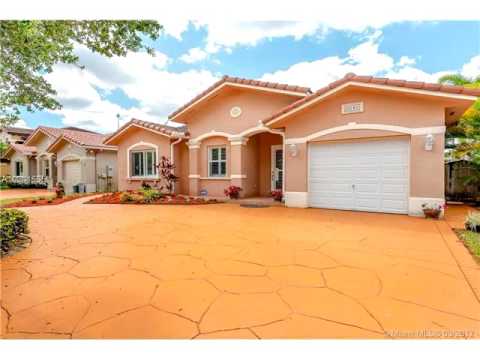 8846 NW 139th St, Miami Lakes, FL home video tour