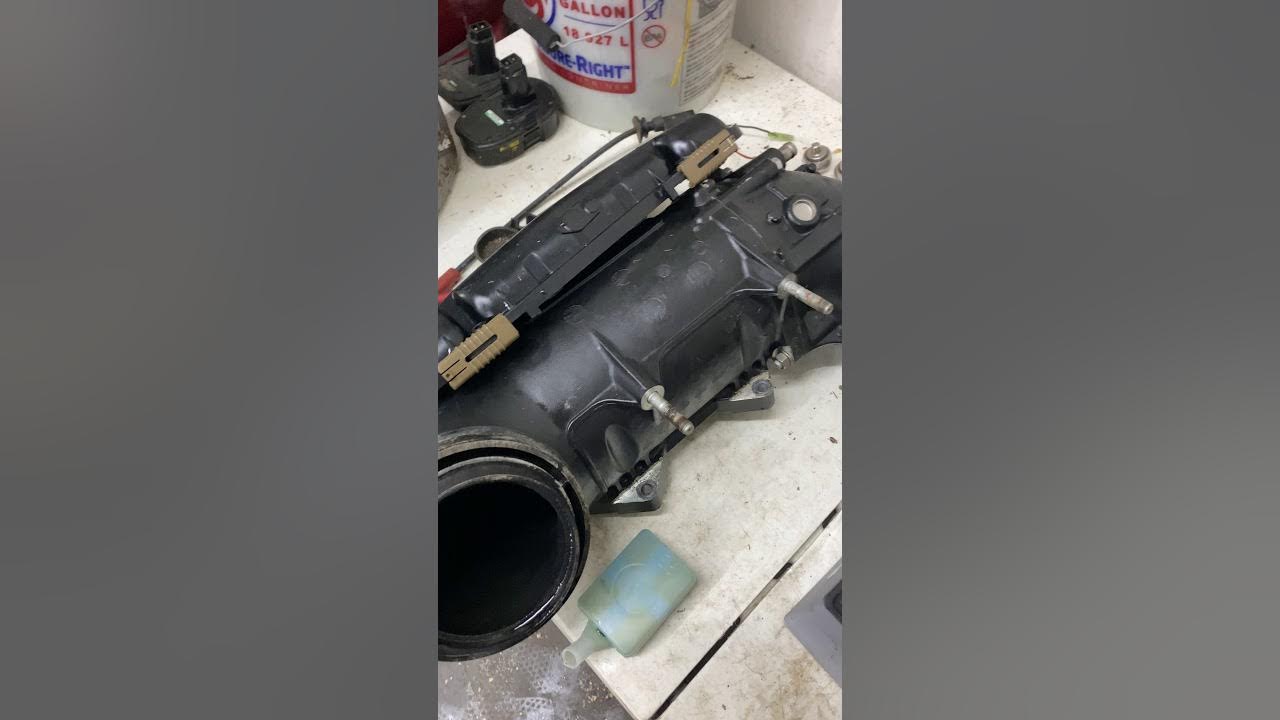 How do I install a block off kit and remove oil injection pump in a 20002002 Yamaha GP800R