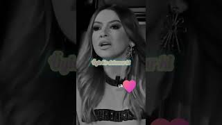 Hadise Bazı Şarkılar Vardır Ki Çerler